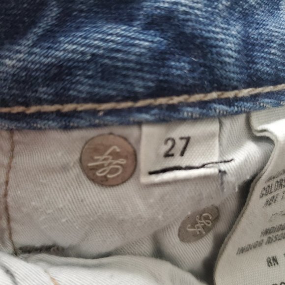 LOVERS + FRIENDS LOGAN Women's High Rise Cropped Jeans Frayed Cut Off Distressed - Picture 13 of 13